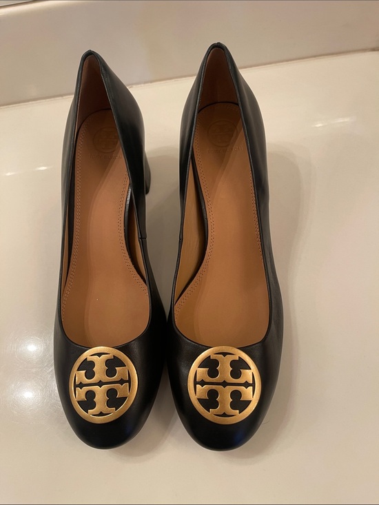 Tory Burch Shoes - Tory Burch Black Leather Ballet Flats with Gold Logo Medallion